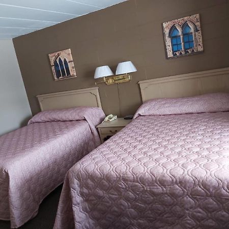 Arnprior Motor Inn Zewnętrze zdjęcie
