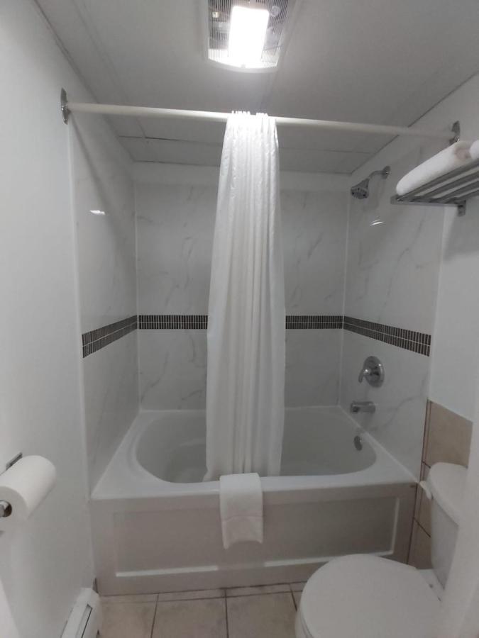 Arnprior Motor Inn Zewnętrze zdjęcie