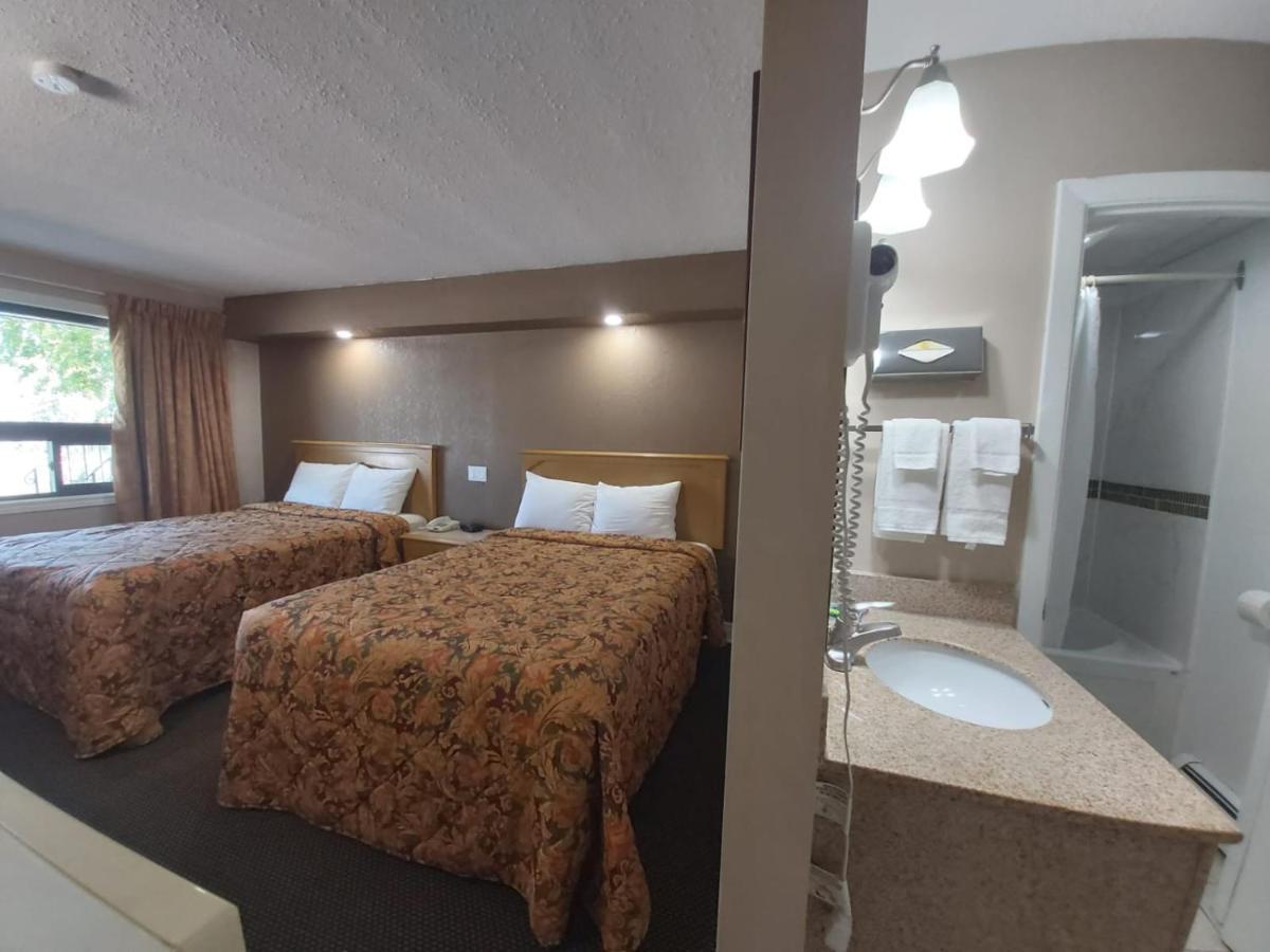 Arnprior Motor Inn Zewnętrze zdjęcie