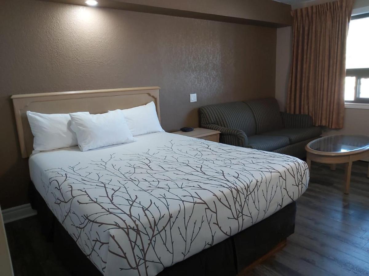 Arnprior Motor Inn Zewnętrze zdjęcie