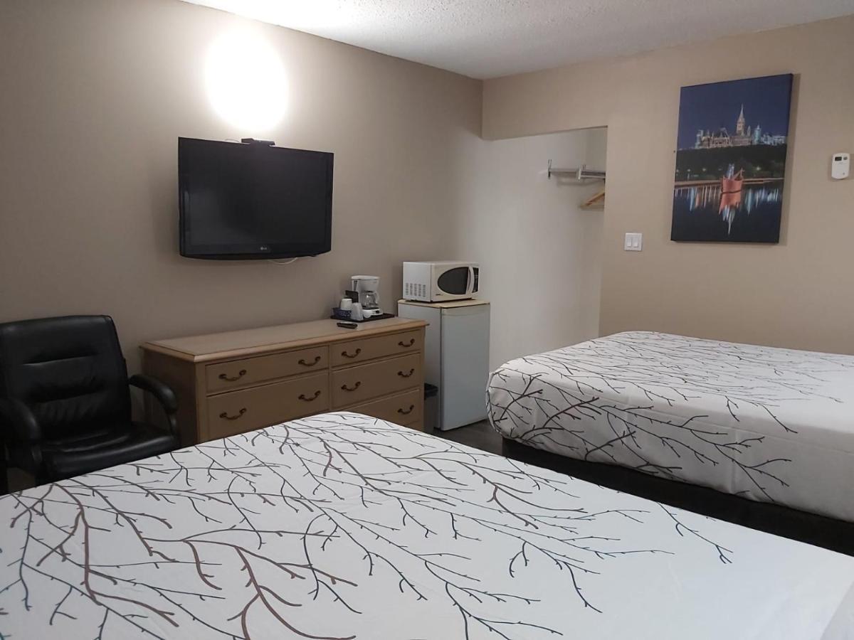 Arnprior Motor Inn Zewnętrze zdjęcie