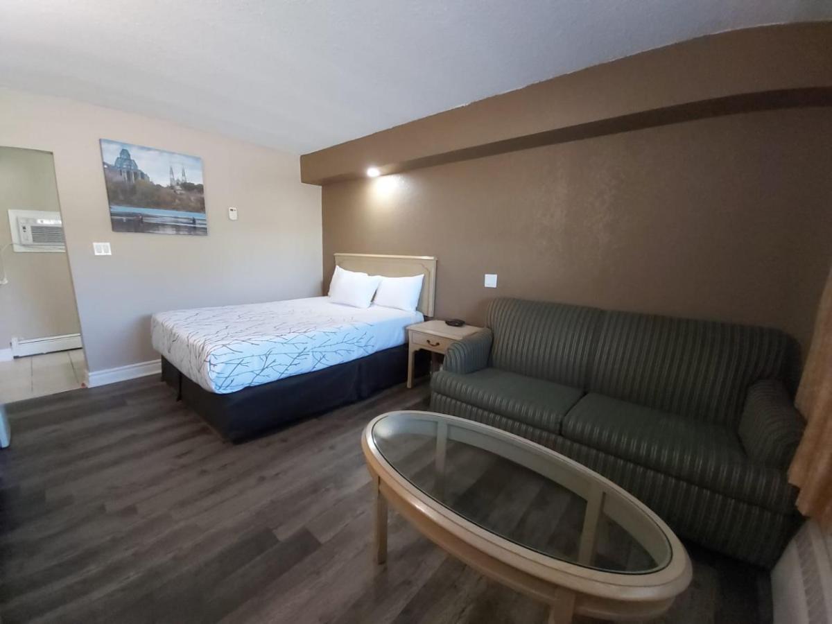 Arnprior Motor Inn Zewnętrze zdjęcie