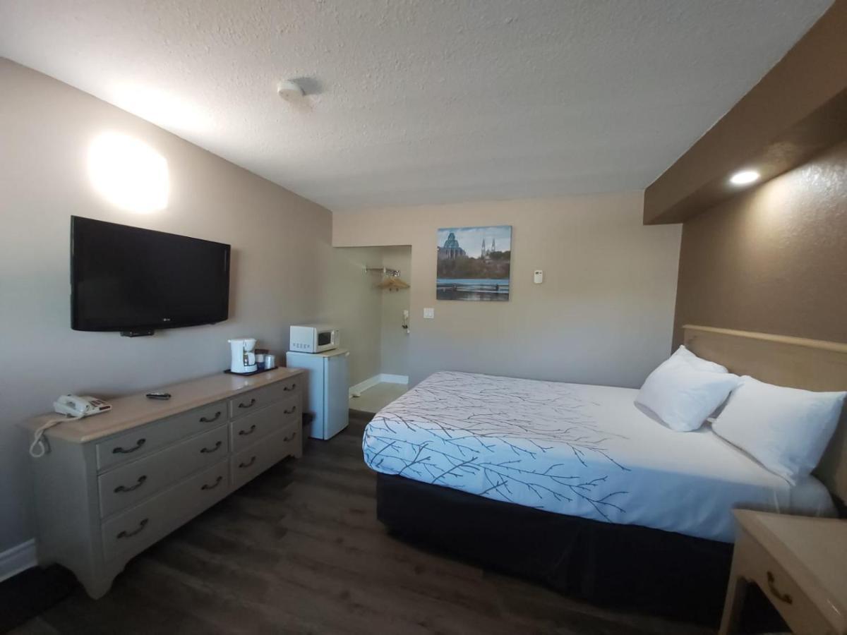 Arnprior Motor Inn Zewnętrze zdjęcie