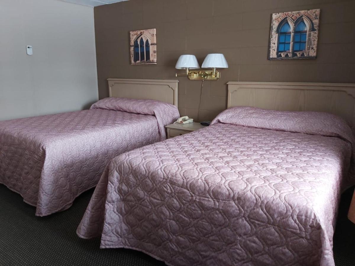 Arnprior Motor Inn Zewnętrze zdjęcie