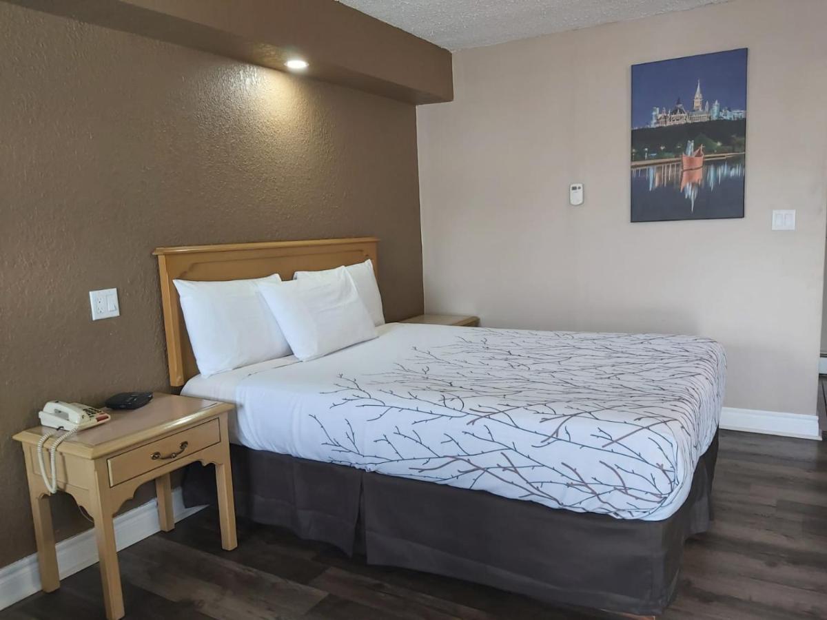 Arnprior Motor Inn Zewnętrze zdjęcie