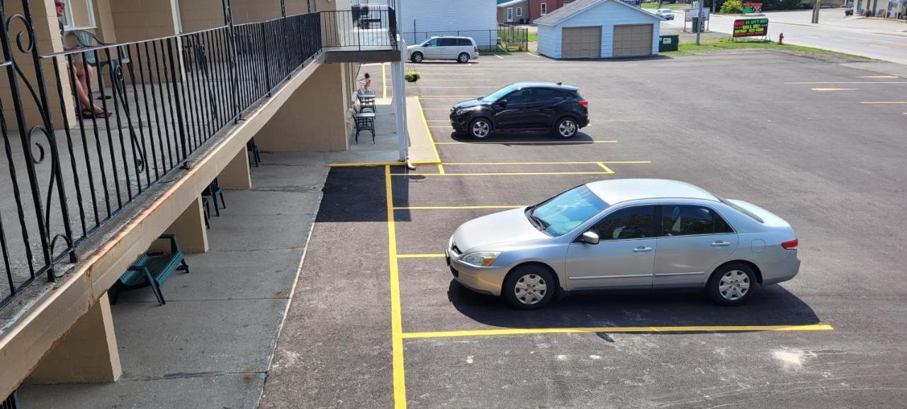 Arnprior Motor Inn Zewnętrze zdjęcie