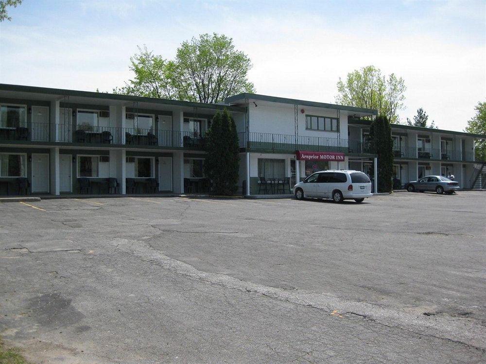 Arnprior Motor Inn Zewnętrze zdjęcie
