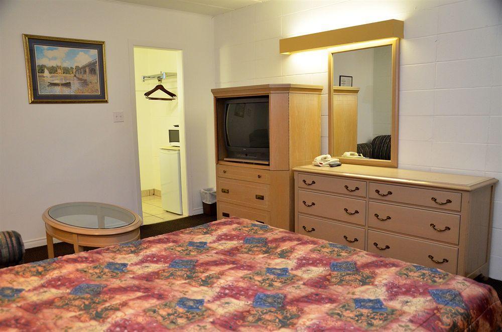 Arnprior Motor Inn Zewnętrze zdjęcie
